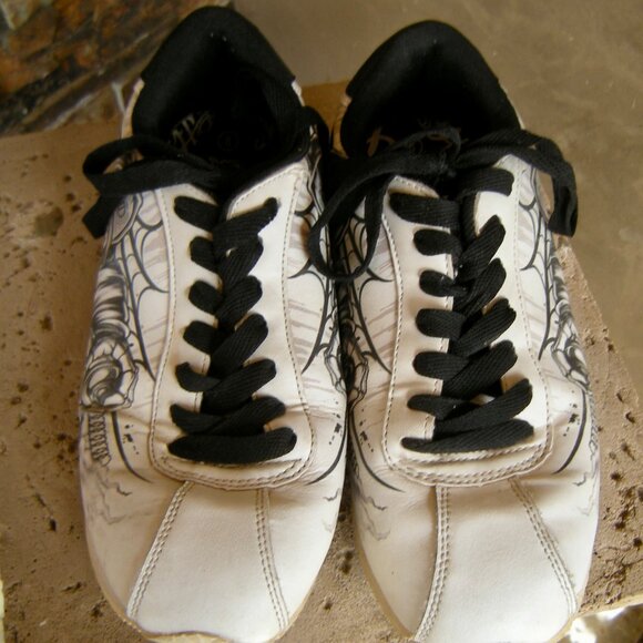 DYSE ONE MEN'S SIZE 8 GRAFFITI ART SNEAKERS ALSO WOMEN'S SIZE 10 - TAGGER SKULLS - Picture 3 of 9